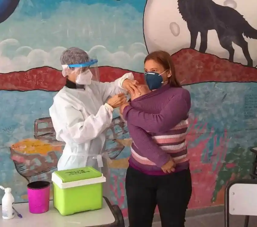 Docentes del nivel primario recibieron la vacuna antigripal