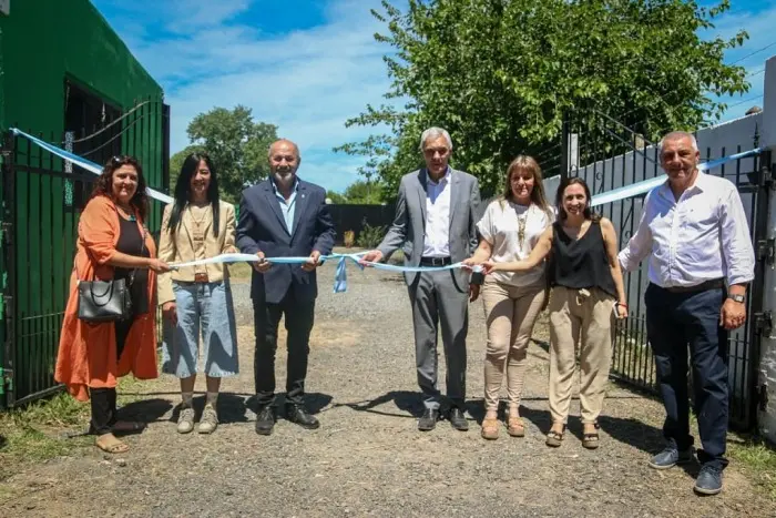 El intendente de Berisso acompañó la inauguración.
