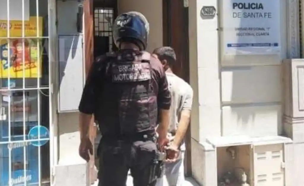Quiso robar aberturas del ex hospital Italiano y lo atraparon