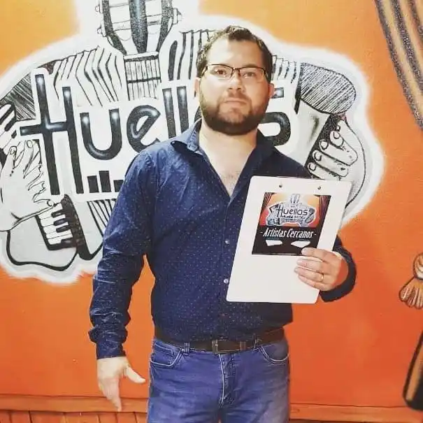  La Familia y la Música Hoy: Acosta Banda