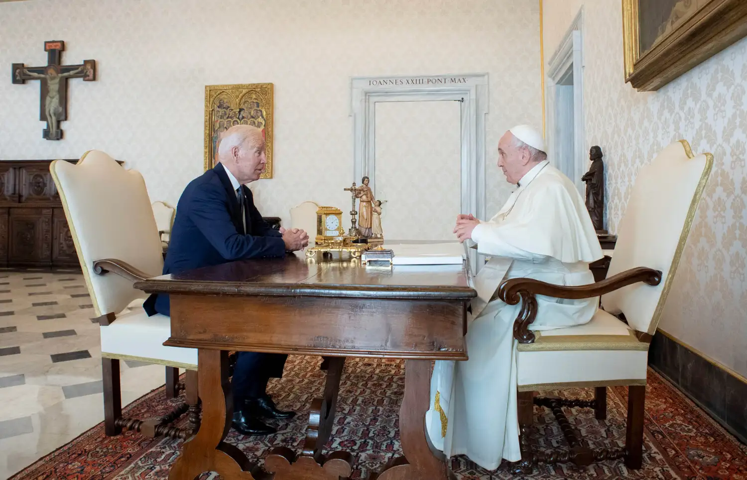 Francisco recibió ayer al presidente Joe Biden.