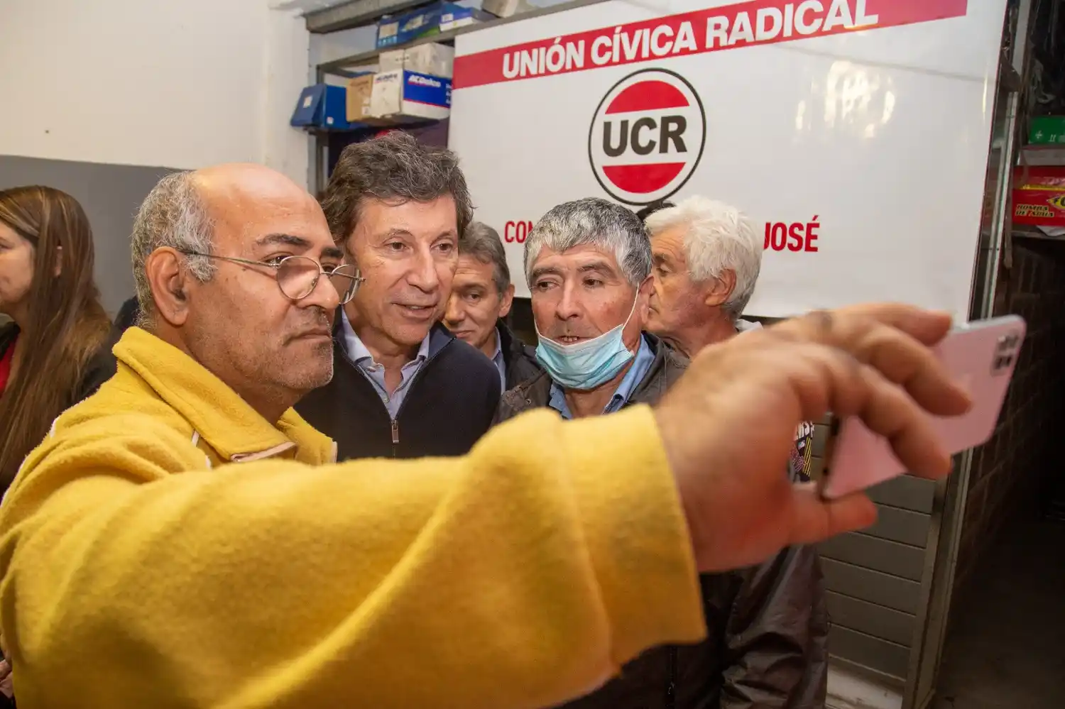 "Si ganamos la Provincia crecen los municipios", dijo Posse en su visita al distrito peronista de Almirante Brown
