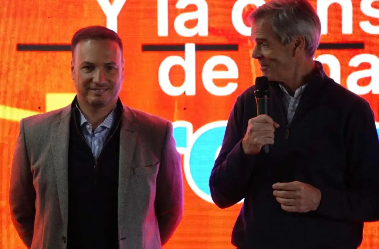 El ministro de Obras Públicas junto a la senadora departamental visitaron obras en la región.