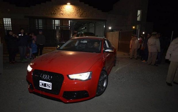 Allanamiento a Báez: autos de alta gama y joyas para "fierreros"