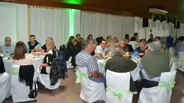 El Club Centro Bancario celebró su 78º aniversario con una cena y anunció nuevas obras y proyectos