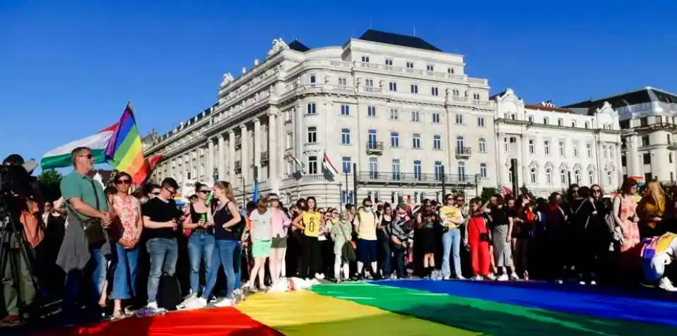 Hungría prohibió la marcha del orgullo LGTBQ+