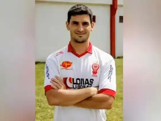 La historia del futbolista que murió a los 32 años y su familia demanda a AstraZeneca por más de $442 millones