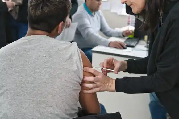 Salud brinda recomendaciones para quienes viajen al exterior o a otras provincias