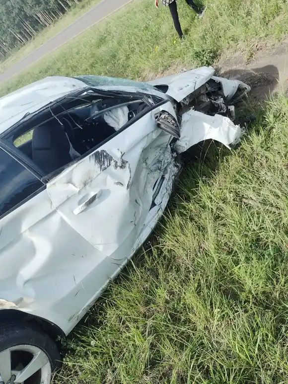 Accidente vial entre un automóvil y un camión sobre la autovía Artigas