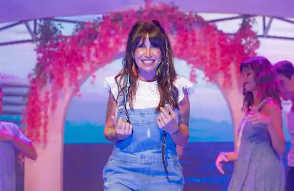 Mamma Mia! volvió a Rosario y Flor Peña dio el presente: "El público rosarino es cálido y entiende lo que es un musical"