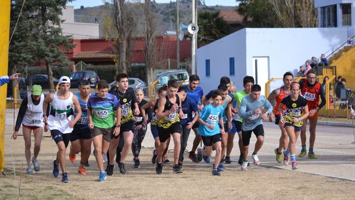 El atletismo tandilense, a 25 de Mayo