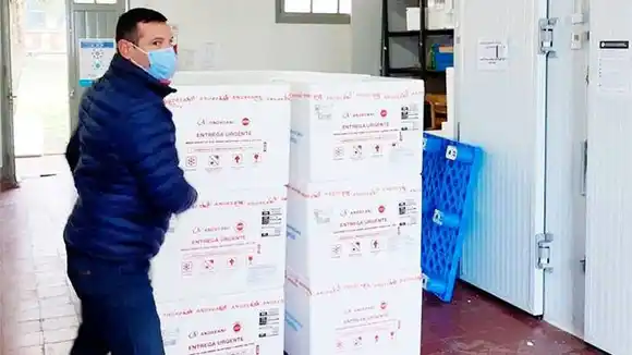 Llegaron 46.400 dosis de vacunas a Entre Ríos y comenzarán a distribuirlas