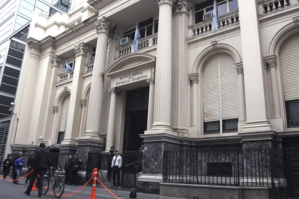 Tras las nuevas medidas del Banco Central, el dólar blue volvió a subir.