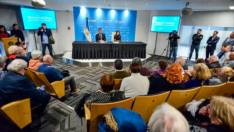 Anses: anunciaron créditos de hasta $400.000 para jubilados y pensionados