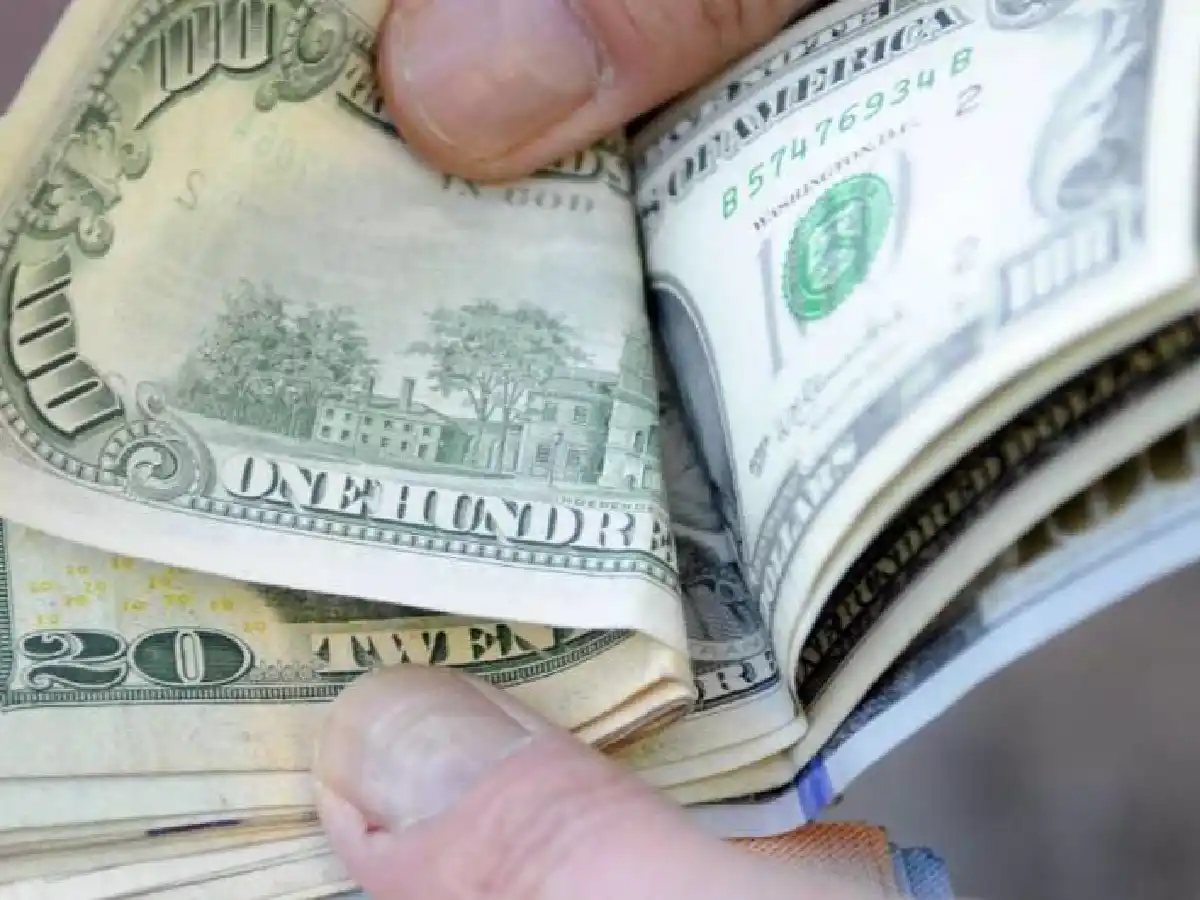 El dólar superó los $23 y el peso es la moneda que más devalúa en el mundo