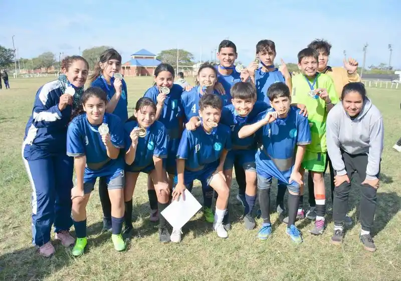 Formosa ganó el fútbol mixto
sub 14 y estará en el Nacional