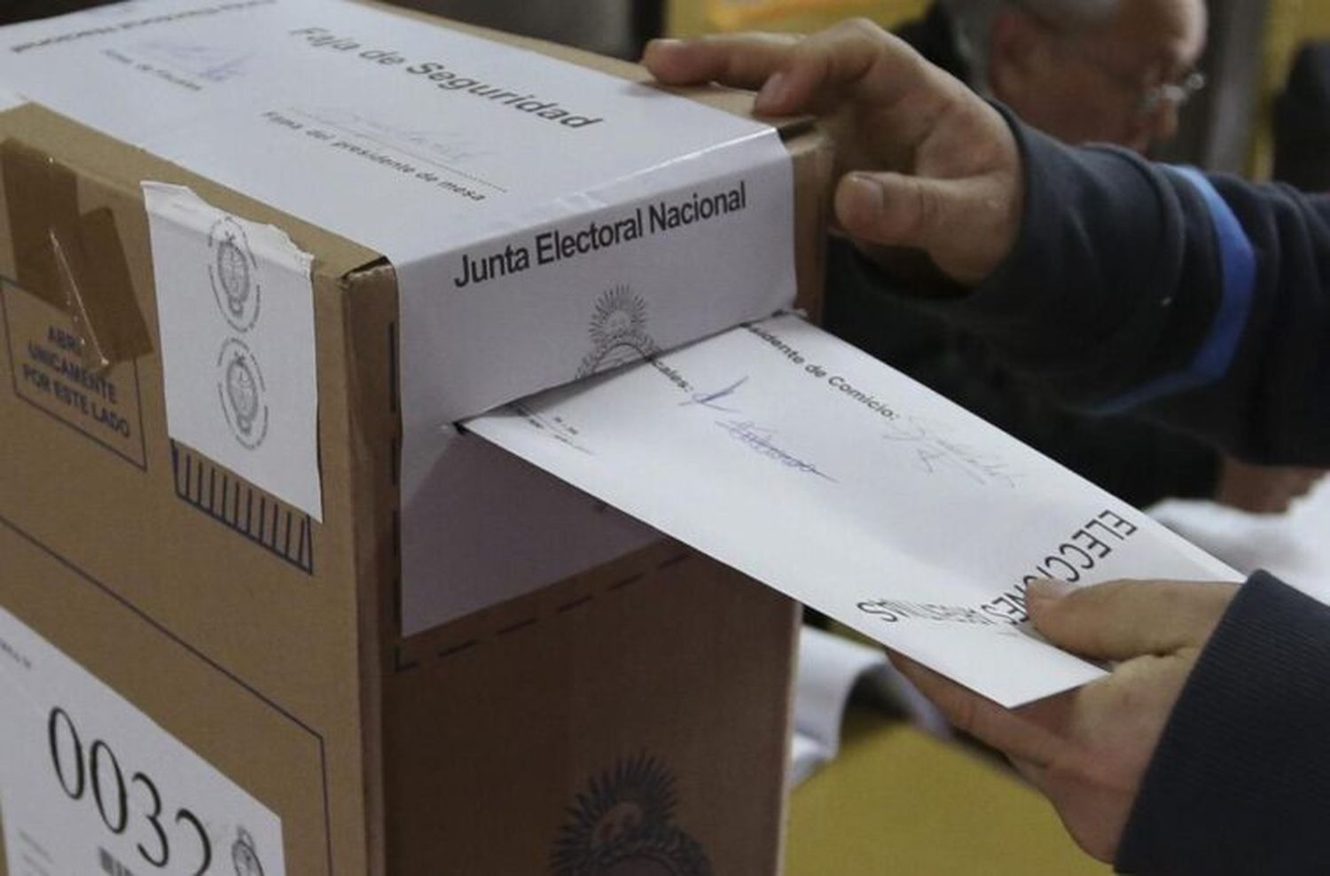 Un sobrecito que de tan chiquito y poderoso se nos pierde de vista