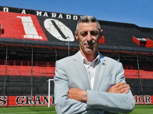 Cristian D’Amico dio un paso al frente y ofreció su ayuda para sacar a Newell’s del pozo.