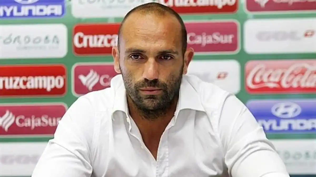 Raúl Bravo-Real Madrid - Interna 3