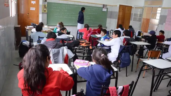 Comenzará el “control facial” de asistencias en 100 escuelas