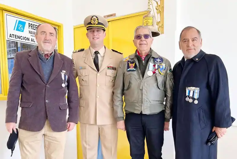 Acto por el 44° aniversario del Primer combate aeronaval de la Gesta de Malvinas