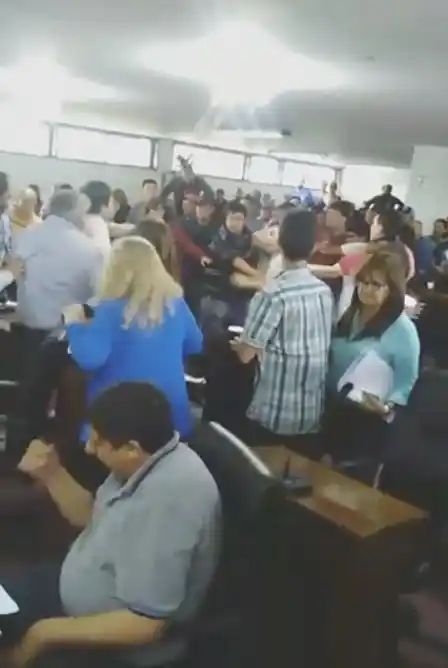 Incidentes en el Concejo de Florencio Varela: Robos, destrozos y heridos