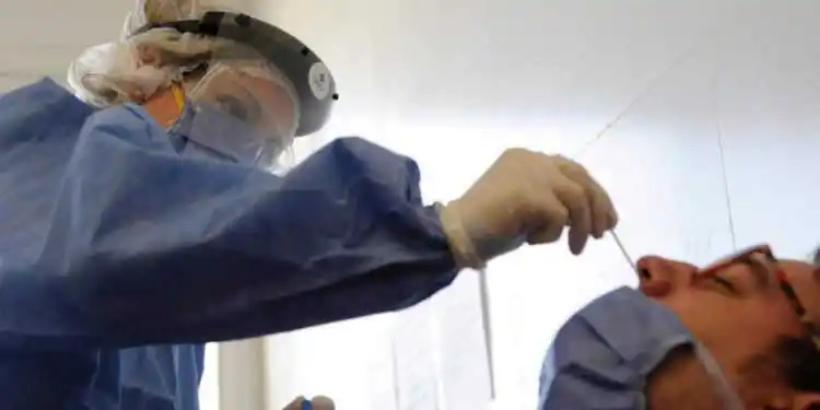 COVID-19: Reportaron 1.096 casos nuevos y dos fallecimientos