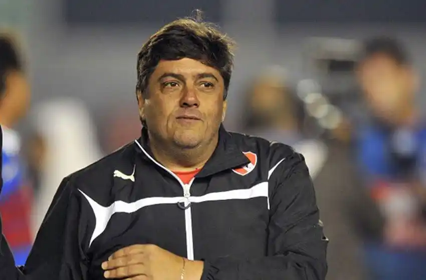 Fernando Berón seguirá siendo entrenador de Independiente, al menos hasta mediados de 2020