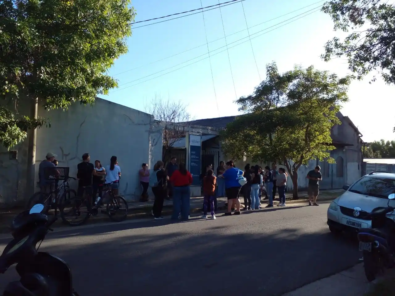 Beneficiarios de Las Ramas presentaron una propuesta para destrabar la situación del barrio a funcionarios de Viviendas