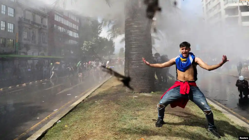 Piñera busca conciliar a Chile en medio de las protestas