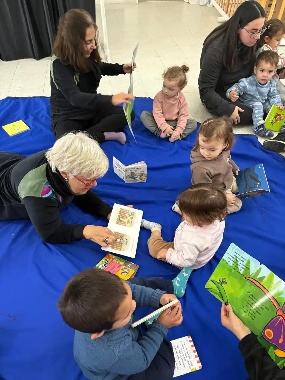 La Biblioteca Ambulante impulsó el proyecto "Bebeteca Pequeño Búho" en los barrios 30 de Mayo y San Luis