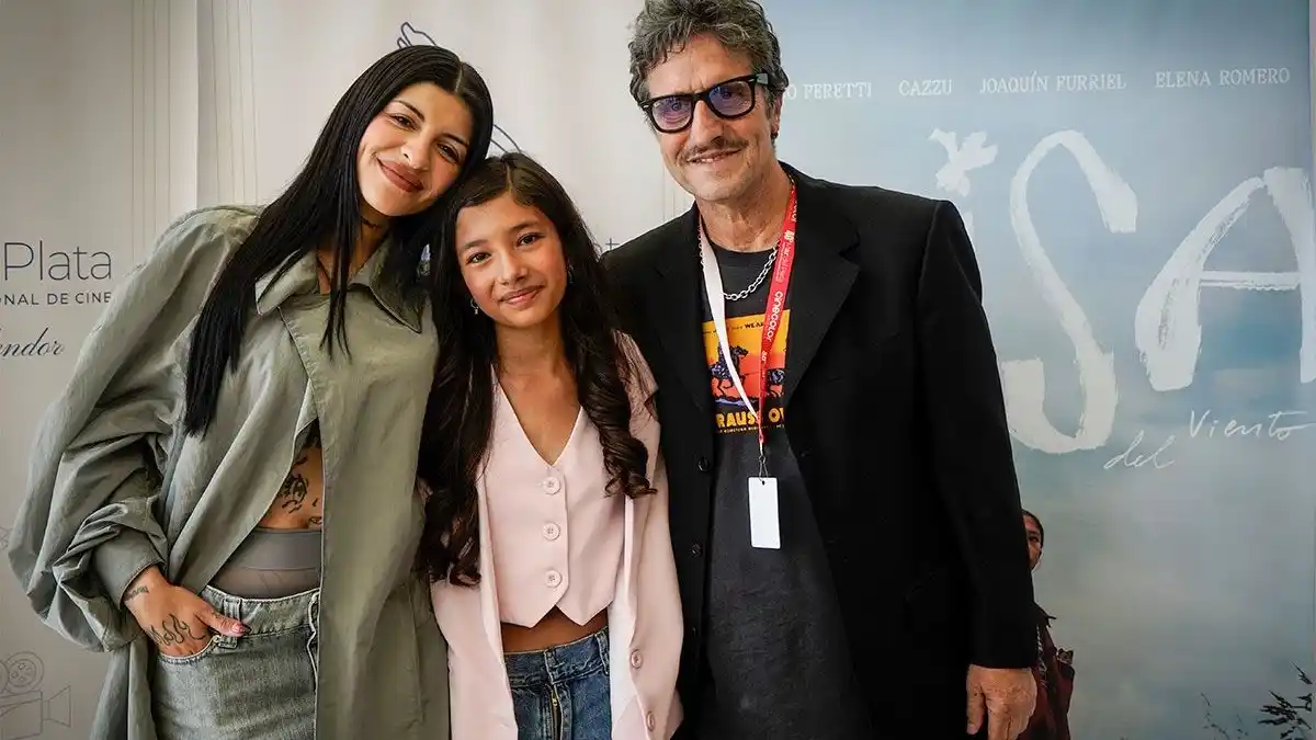 Cazzu y Diego Peretti presentan el tráiler de “Risa y la cabina del viento”