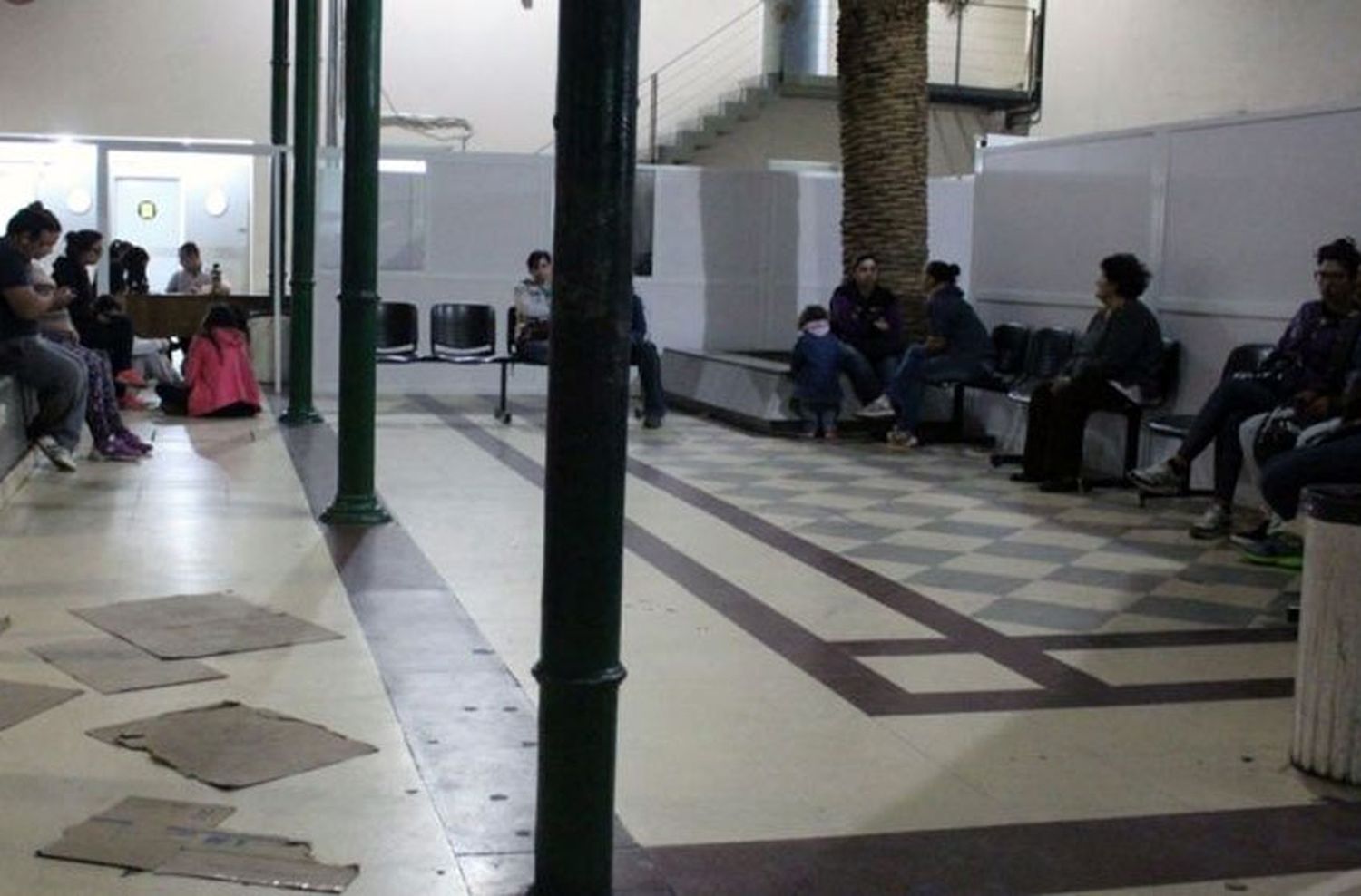 Trabajadores de la sanidad reclaman un 45% de aumento y amenazan con una medida de fuerza si no hay respuesta