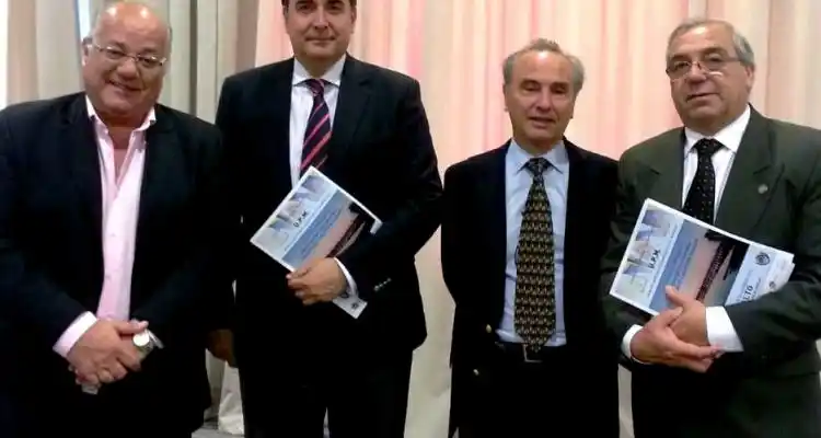 Cheyllada, Veiga y López, en actividad en la ciudad hermana de Salto Oriental