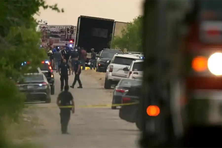 Hallaron 46 personas muertas en un camión de carga en Estados Unidos