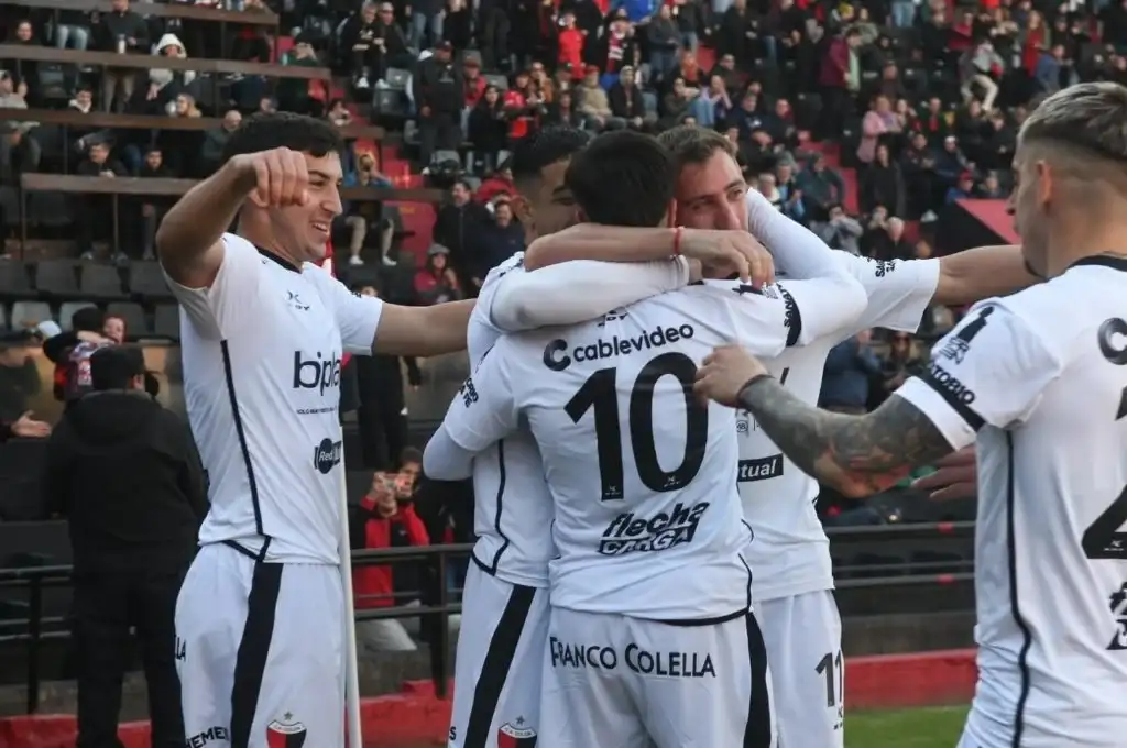Colón le a ganó a San Telmo