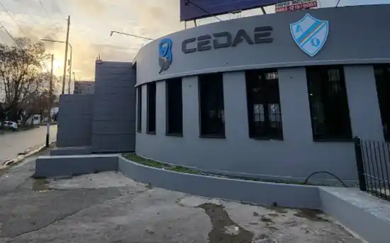 Tragedia en un club de Quilmes: Se le cayó un arco encima a un nene de 8 años