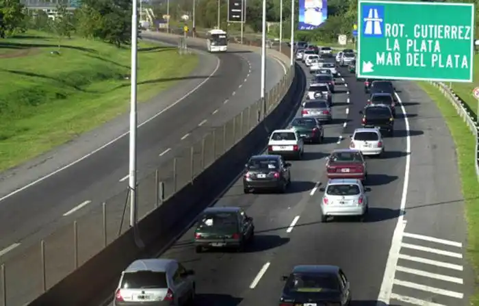 Scioli anuncia nuevas obras en la Autopista Buenos Aires-La Plata