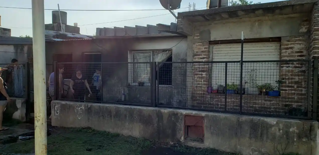 Niño jugando con un encendedor desencadenó el incendio de su vivienda