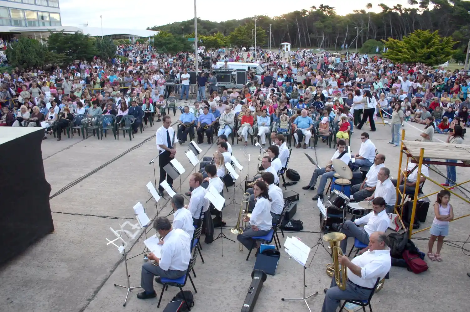 En 2005. La temporada se inauguró en el playón del Casino