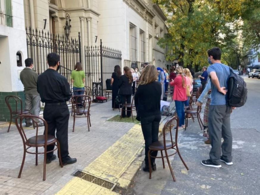 Valenzuela avaló el pedido de los obispos del Conurbano contra la restricciones