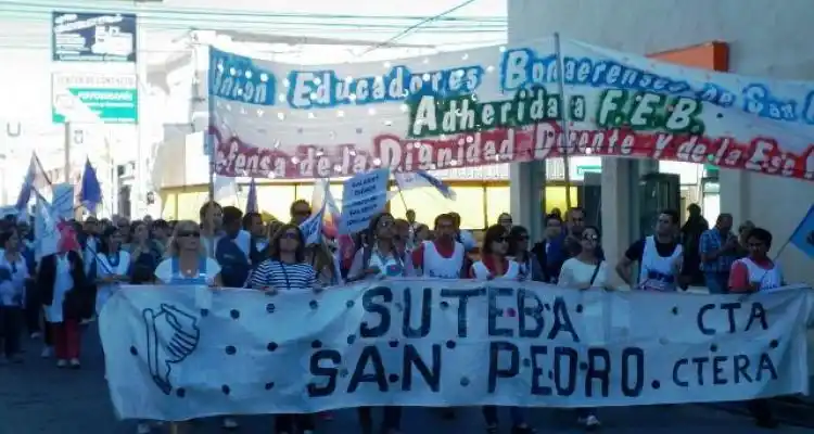 Docentes definen si realizan una nueva medida de fuerza