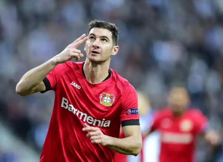 Un gol de Alario le dio la clasificación al Leverkusen