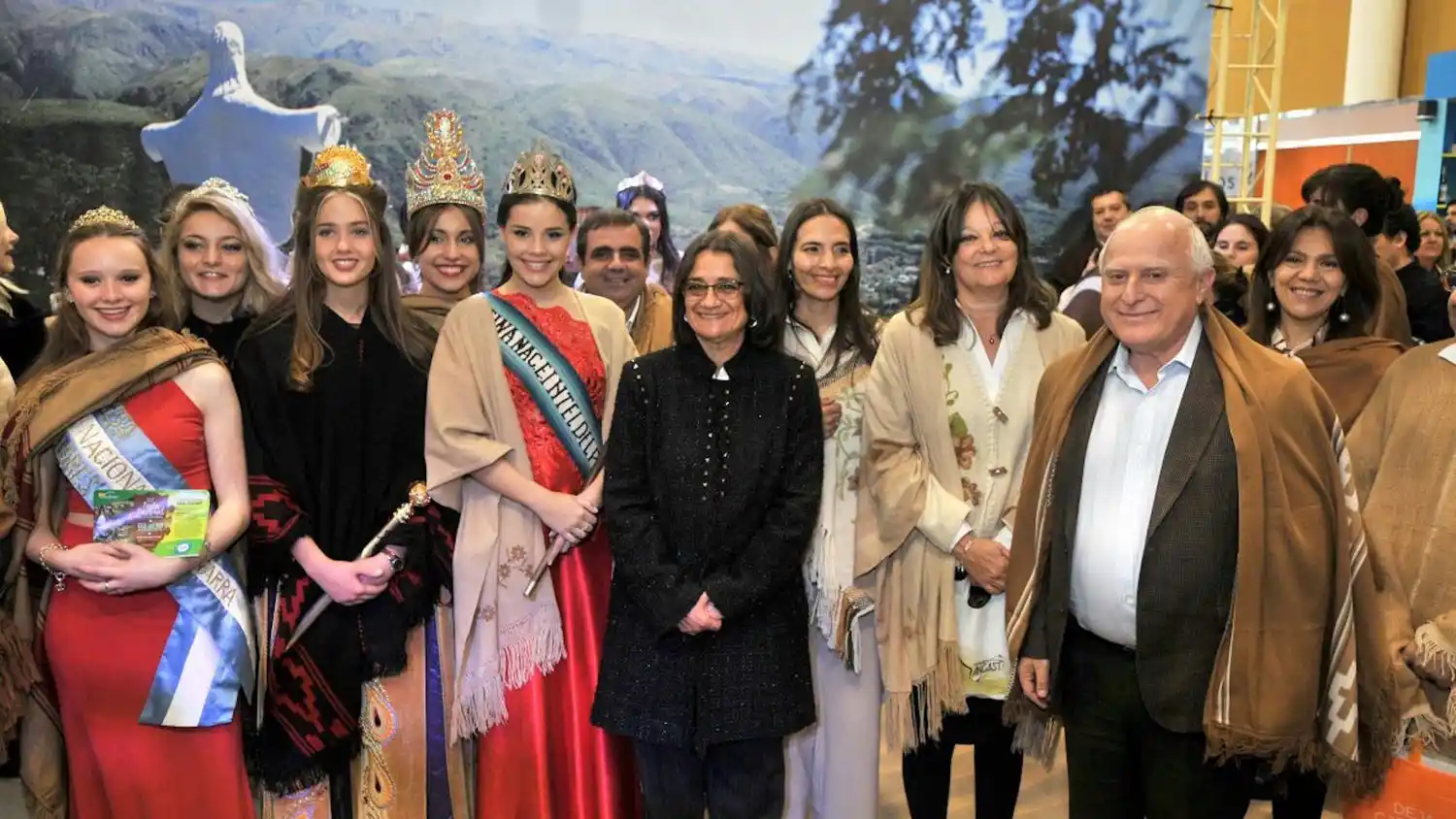 Lifschitz participó de la Fiesta Nacional e Internacional del Poncho