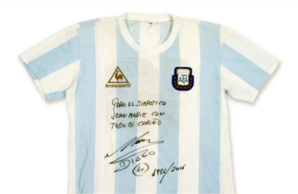 A subasta la camiseta que llevó Maradona en las semifinales del Mundial de México 1986
