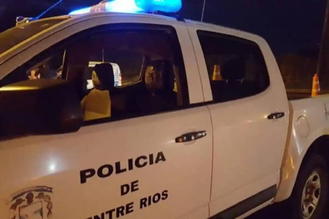 En una fiesta clandestina, un joven fue detenido por agredir a un oficial de Policía