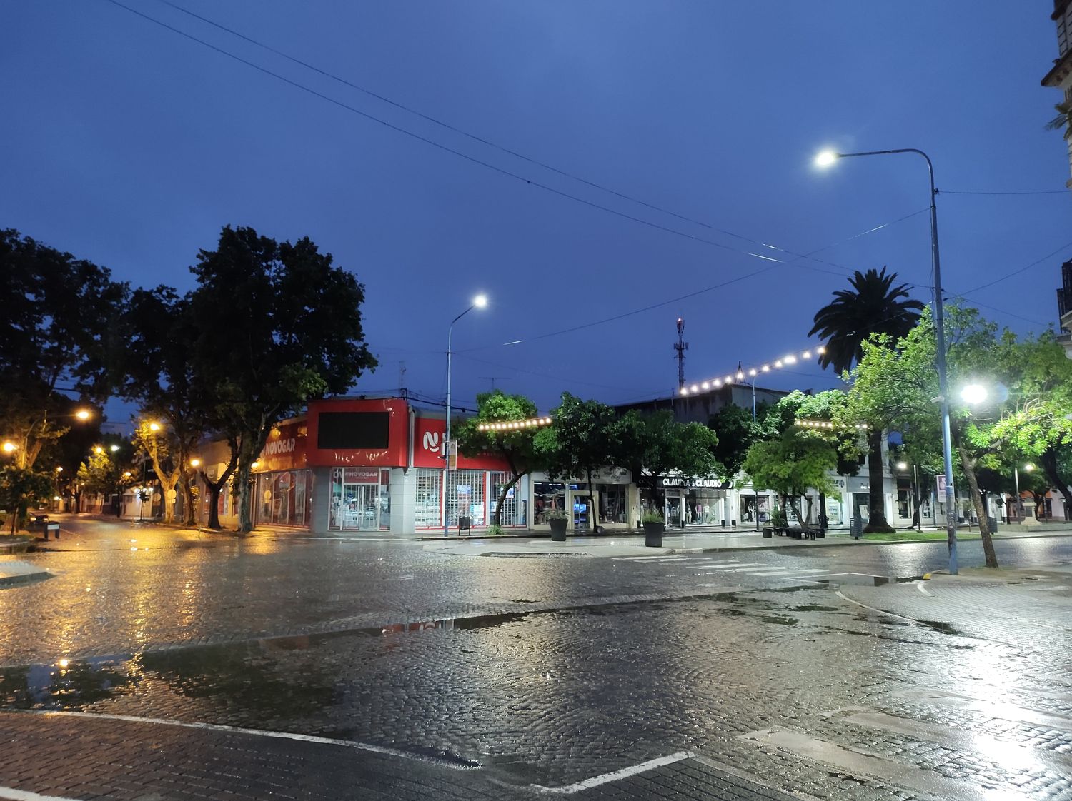 Martes ventoso y con tormentas en Rafaela, ¿cuánto llovió durante la madrugada?