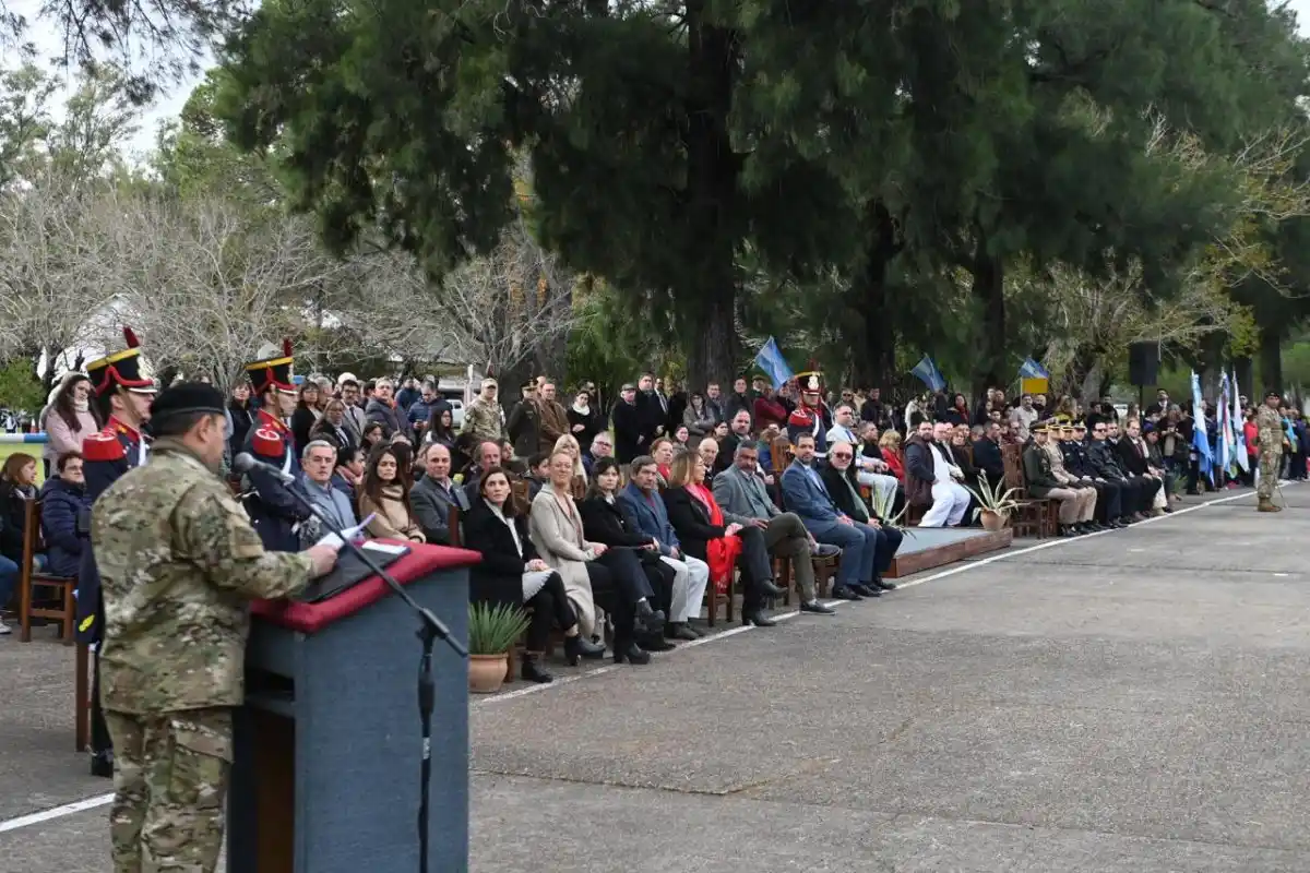Se celebra el Día del Ejército Argentino con una exhibición especial y concierto sinfónico en el Teatro Gualeguaychú
