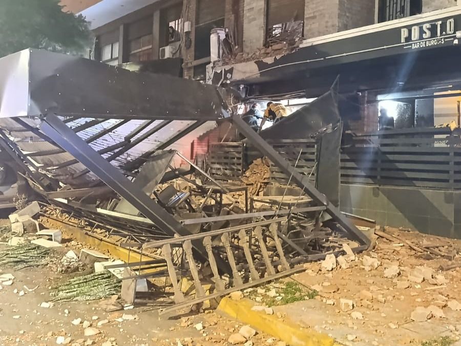 Trágico derrumbe en barrio Güemes. (Foto: Policía de Córdoba)
