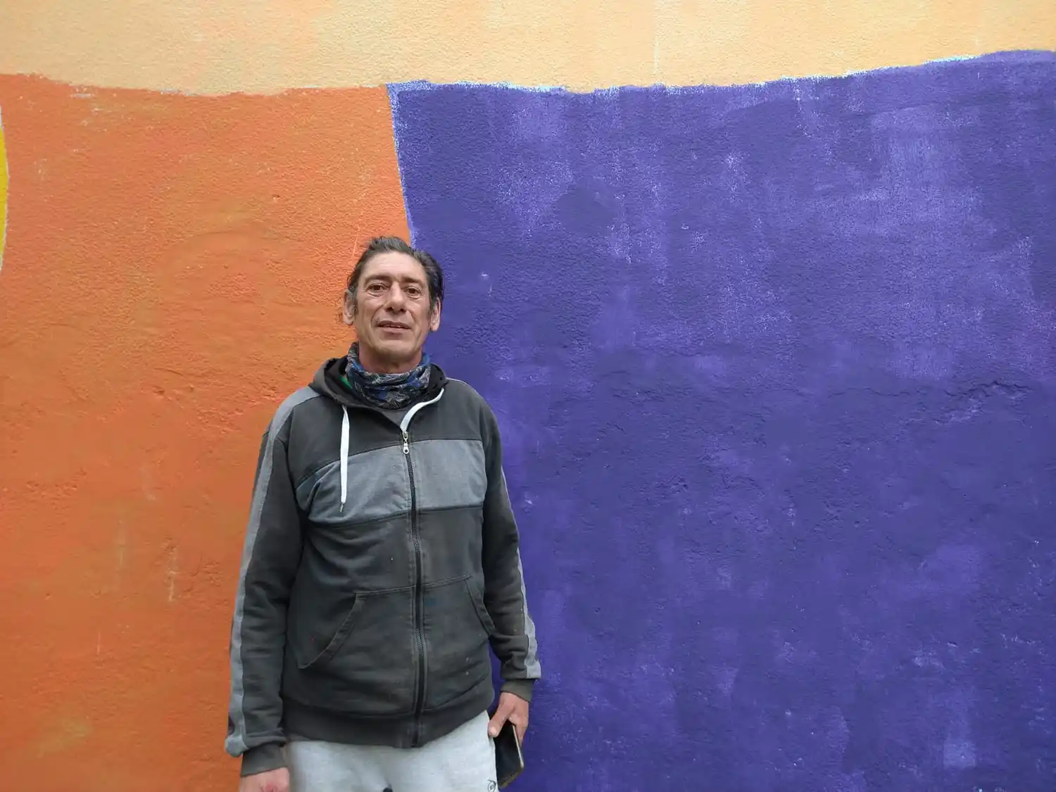 Un mural de 27 flores para conmemorar el 24 de Marzo
